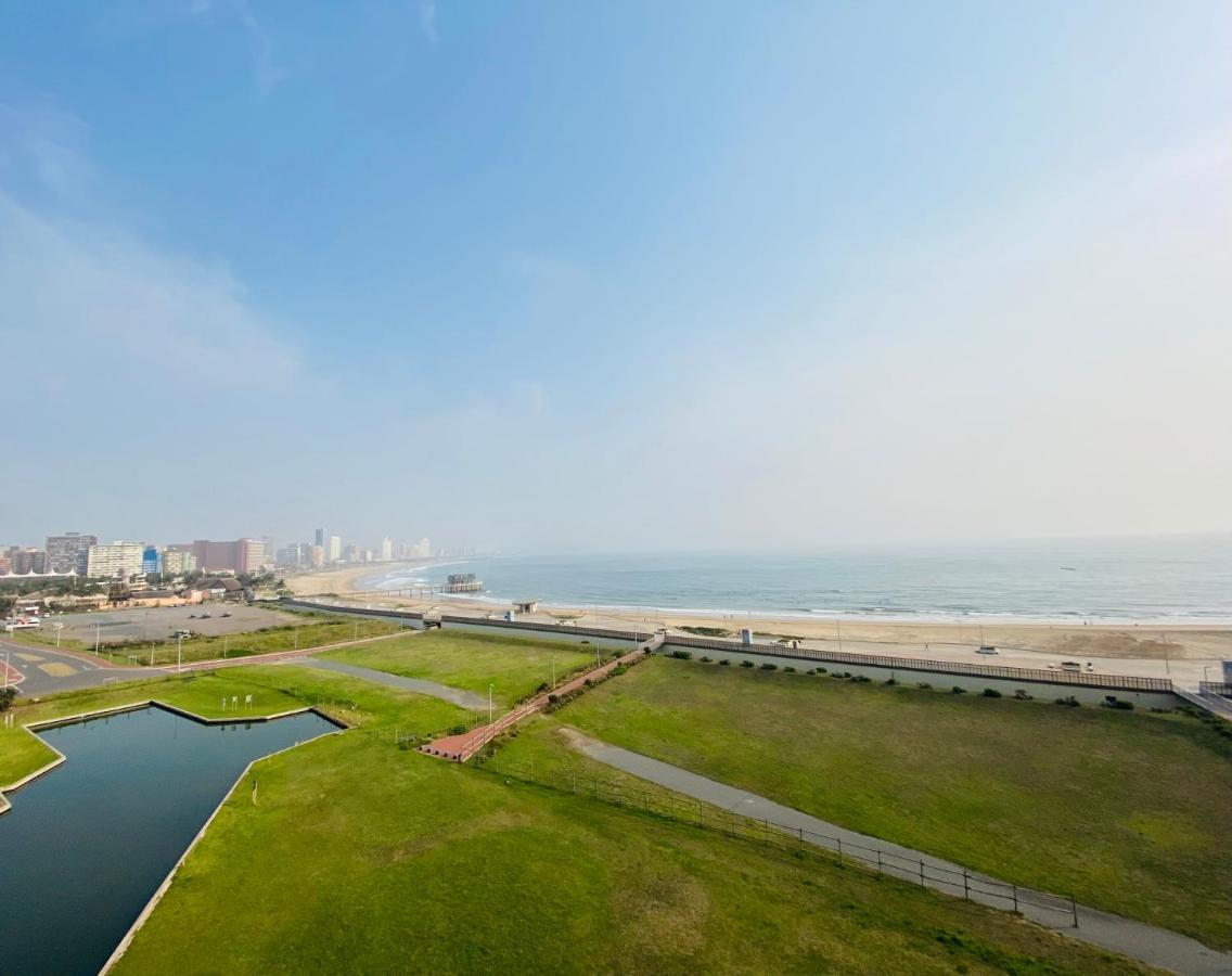 The Waves, 806 Quayside Point Waterfront Apartamento *