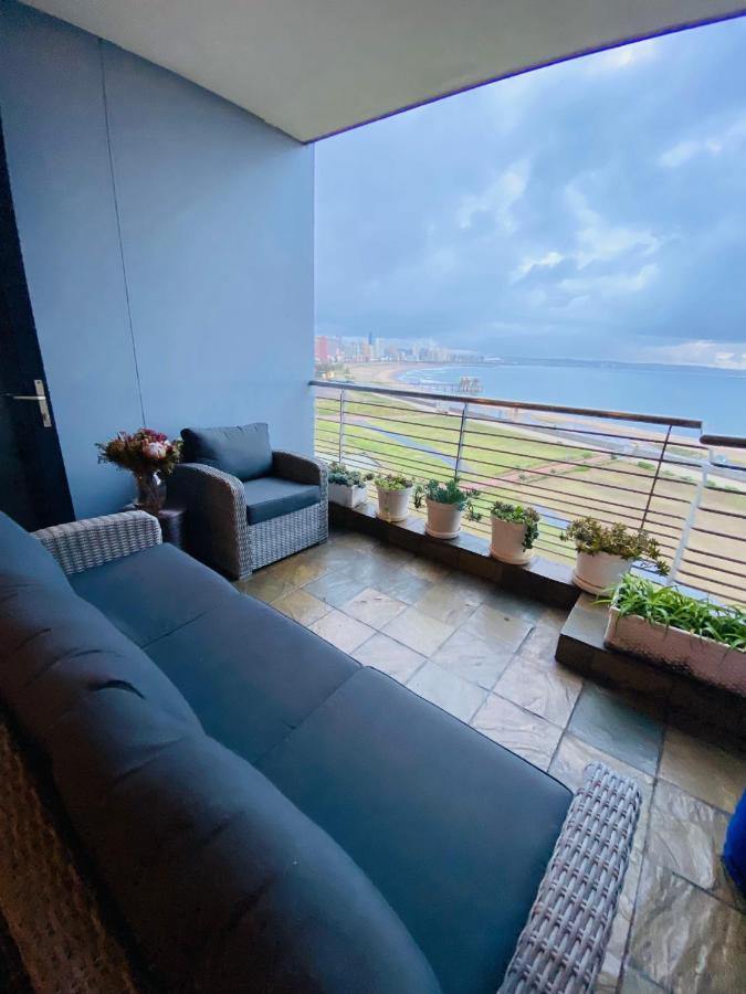 The Waves, 806 Quayside Point Waterfront Apartamento