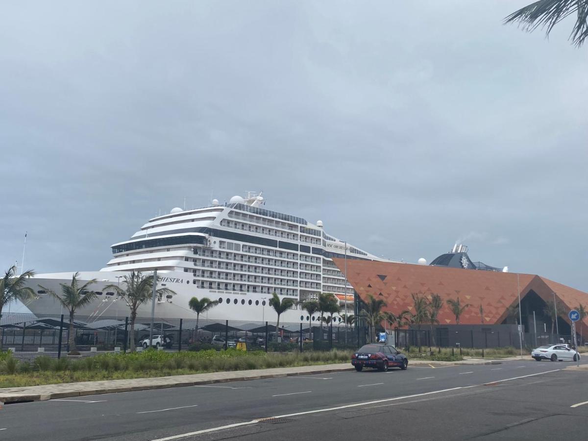 The Waves, 806 Quayside Point Waterfront